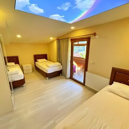 Helen Aparthotel